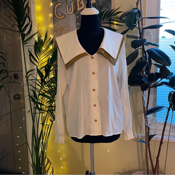 Large Lapel Brown and White Button Up Blouse Vintage - Picture 4 of 9